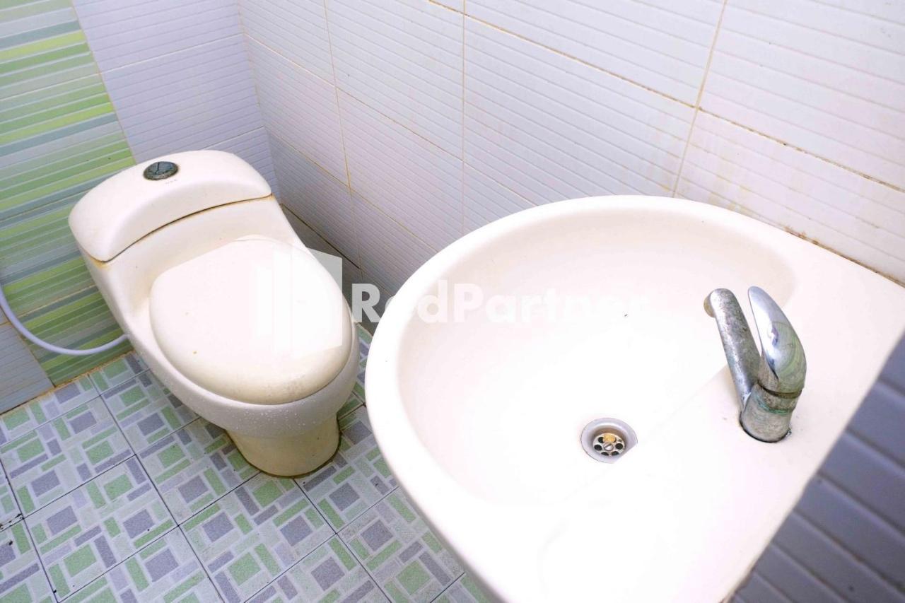 Hotel Permata Makassar Mitra Reddoorz Balangberu Екстер'єр фото