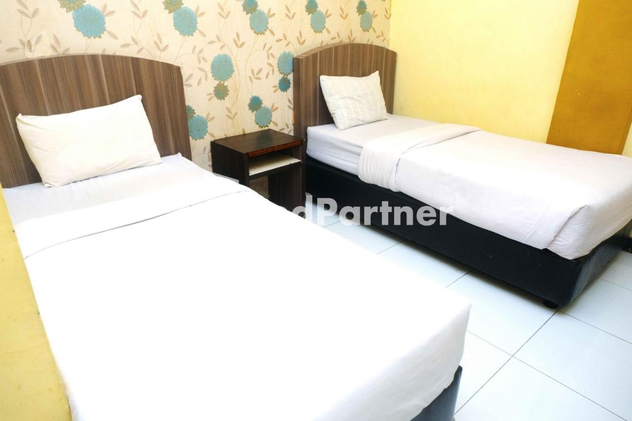 Hotel Permata Makassar Mitra Reddoorz Balangberu Екстер'єр фото