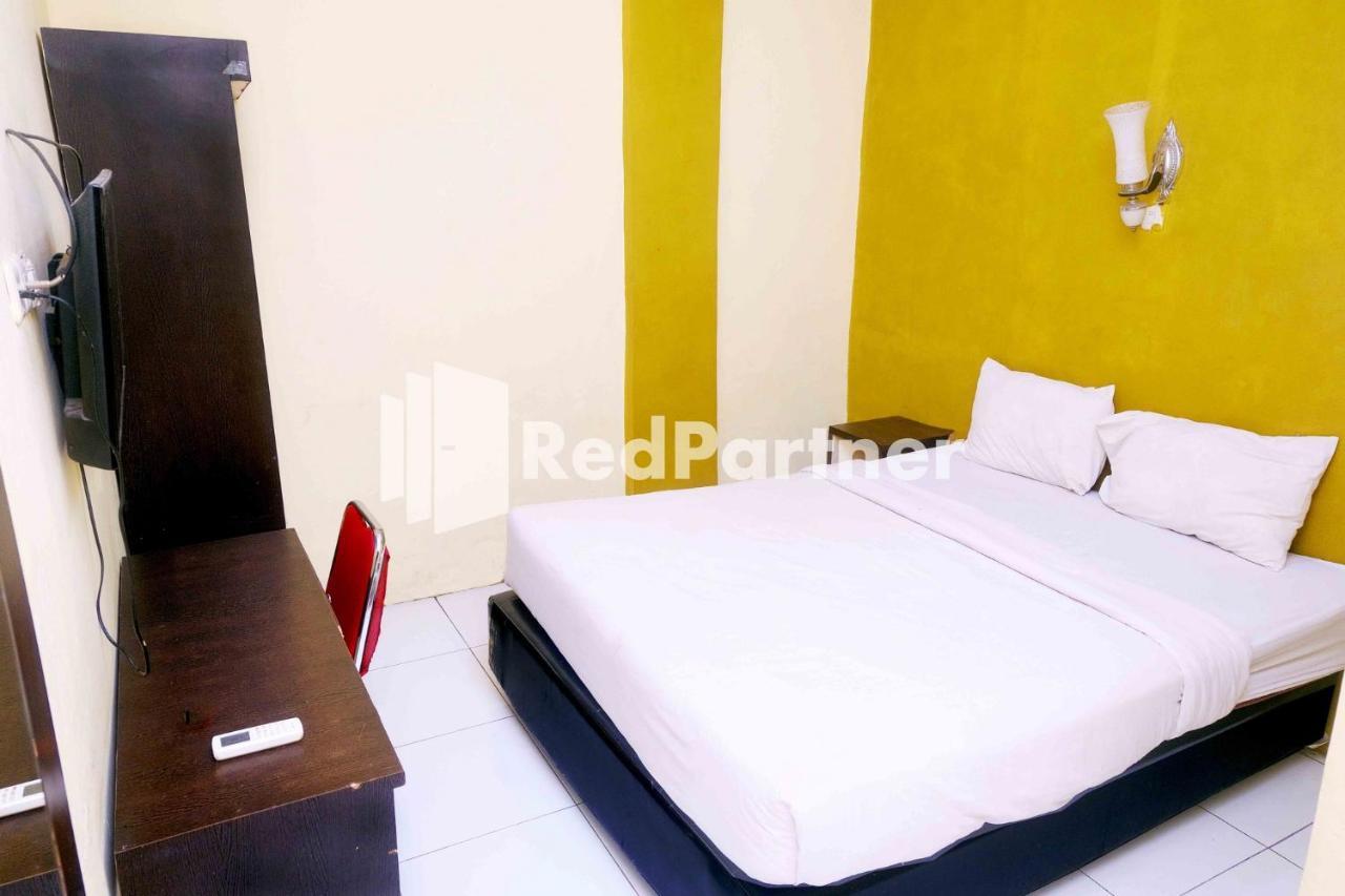 Hotel Permata Makassar Mitra Reddoorz Balangberu Екстер'єр фото